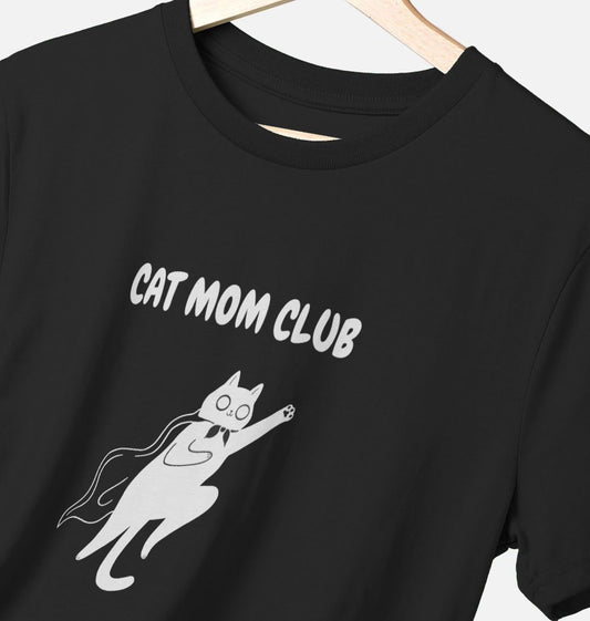 Zwart unisex T-shirt met Cat Mom Club design en superheld kat. Comfortabel, duurzaam en perfect voor kattenliefhebbers.