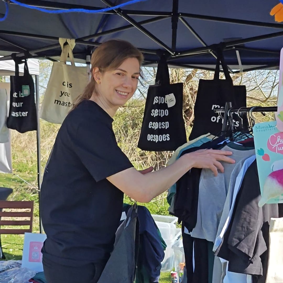 Cat Code verkoopstand op de Lenteverkoop van Dierenasiel Blauwe Kruis in Brugge.