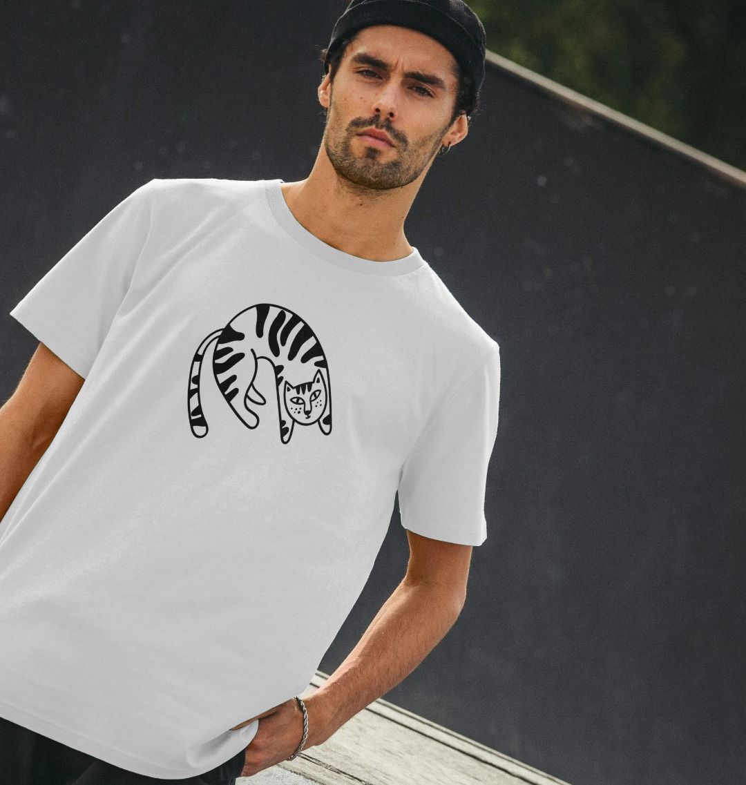 Grappig wit T-shirt met “My Cat Has My Back” en kattenprint op de rug. Comfortabel, duurzaam en perfect voor kattenliefhebbers.